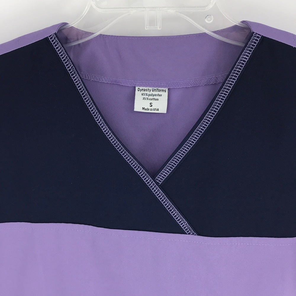 NEW Small Lilac Purple & Navy Blue Scrub Top Vneck - Picture 2 of 13